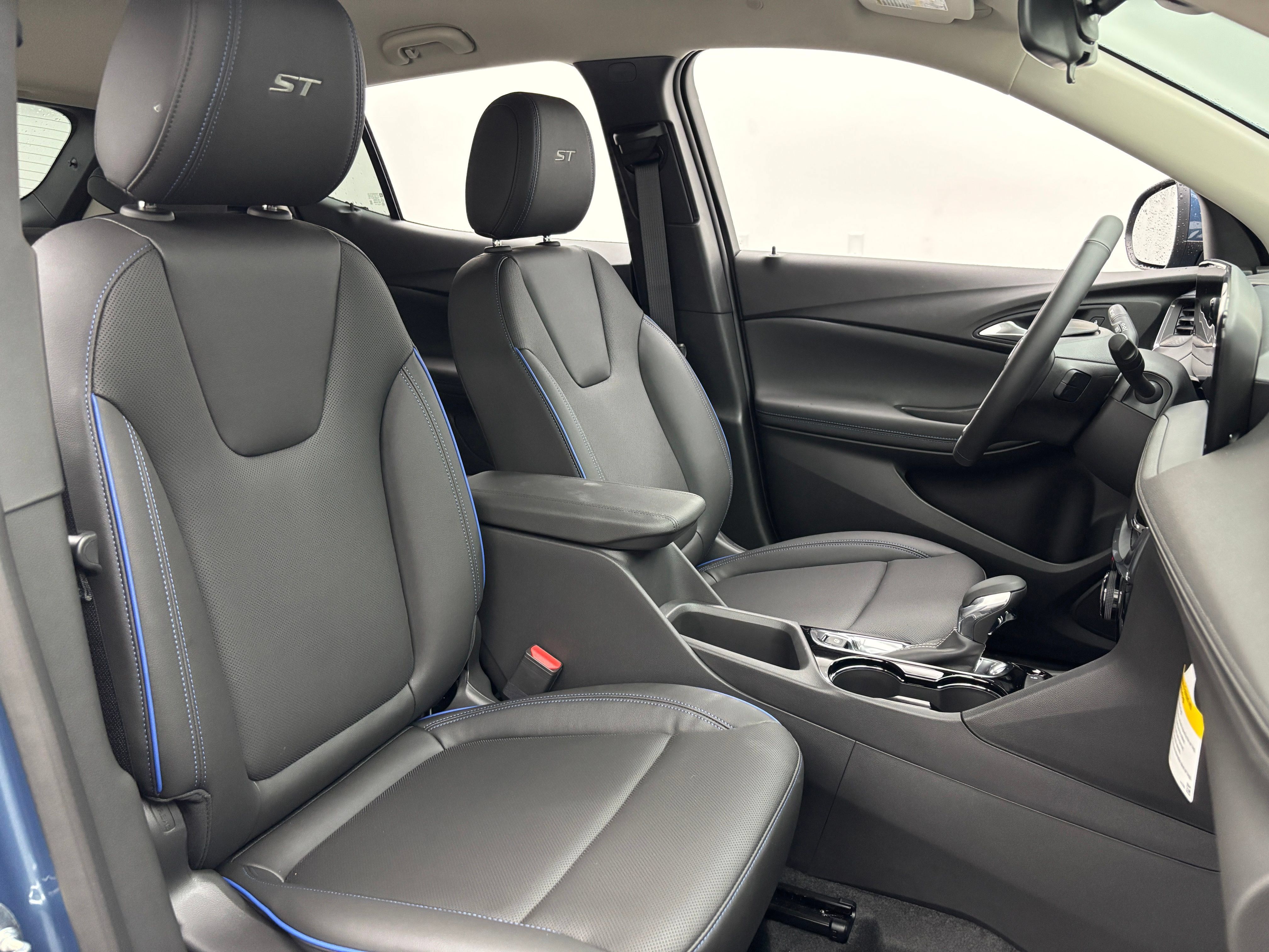 New 2026 Buick Encore GX Sport Touring w/ Advanced Technology Package FWD image 30