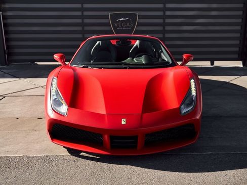 Used 2019 Ferrari 488 Spider Base image 17