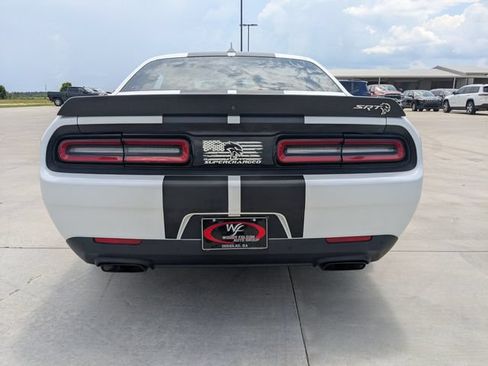 Used 2016 Dodge Challenger SRT Hellcat RWD image 5