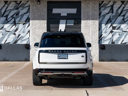 Used 2023 Land Rover Range Rover SE image 14