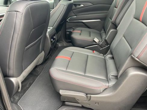 Used 2024 Chevrolet Traverse RS AWD/4WD image 20