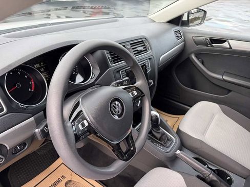 Used 2018 Volkswagen Jetta S image 12