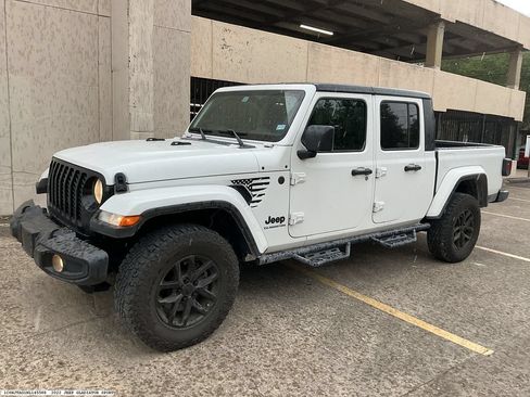 Used 2022 Jeep Gladiator Sport AWD/4WD image 4
