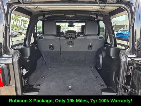 Used 2025 Jeep Wrangler Unlimited Rubicon AWD/4WD image 17