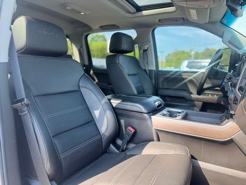 Used 2019 GMC Sierra 2500 Denali w/ Duramax Plus Package AWD/4WD image 10