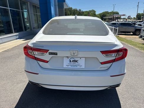 Used 2019 Honda Accord Sport image 5