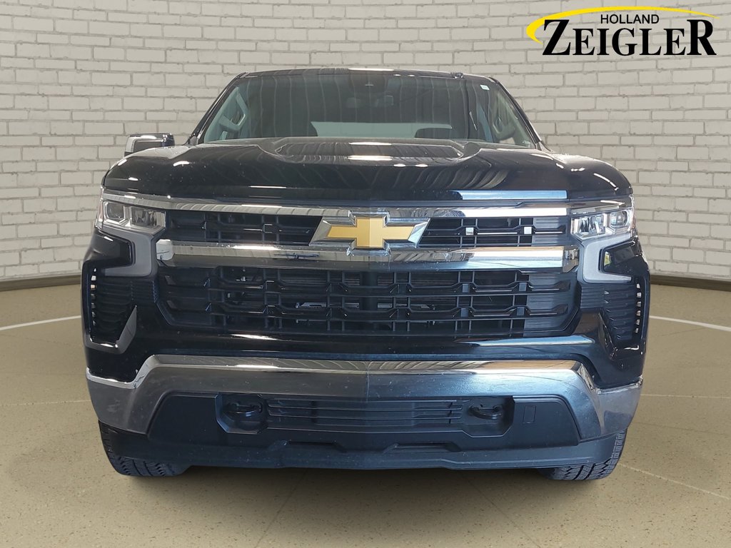 Used 2023 Chevrolet Silverado 1500 LT AWD/4WD image 2