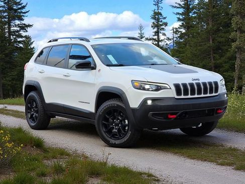 Used 2022 Jeep Cherokee Trailhawk w/ Sun, Sound & Nav Group image 2