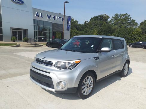 Used 2018 Kia Soul + FWD image 1
