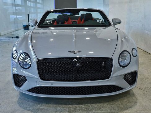 Used 2024 Bentley Continental GT V8 image 7