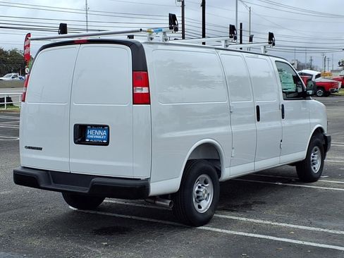 New 2025 Chevrolet Express 2500 Work Van w/ Driver Convenience Package image 4