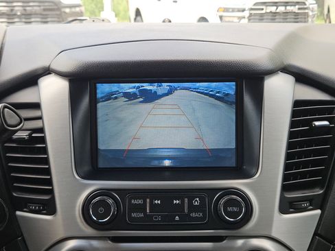 Used 2019 GMC Yukon SLT w/ Open Road Package AWD/4WD image 18