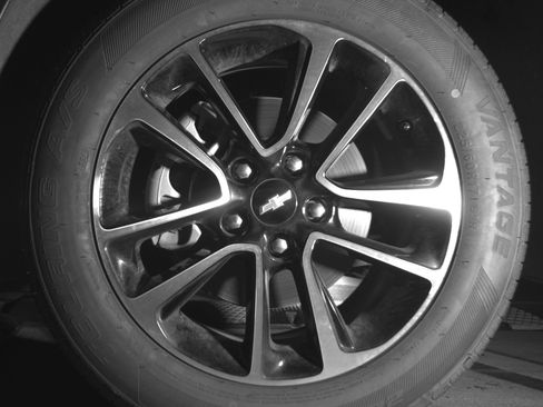 Used 2025 Chevrolet TrailBlazer LT image 12