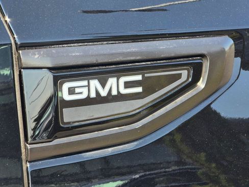Used 2024 GMC Yukon Denali w/ Denali Reserve Package AWD/4WD image 38