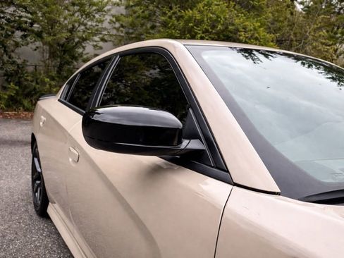 Used 2023 Dodge Charger R/T w/ Blacktop Package image 11