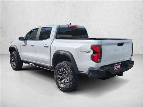 Used 2026 Chevrolet Colorado ZR2 w/ Technology Package AWD/4WD image 7