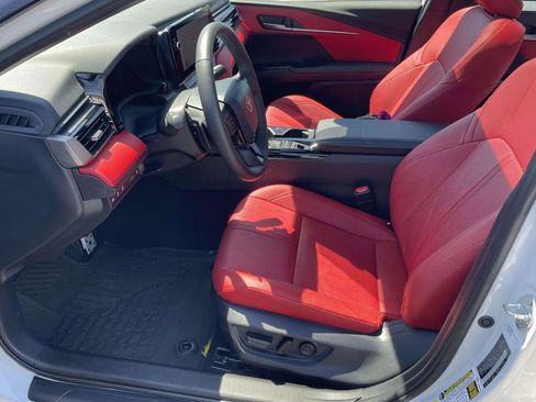 Used 2025 Toyota Camry XSE image 12