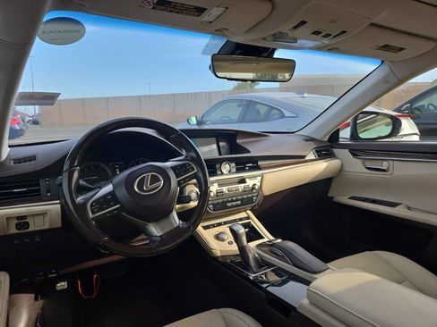 Used 2017 Lexus ES 350 w/ Navigation System Package FWD image 6