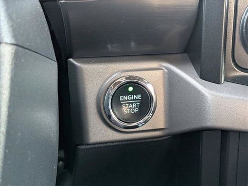 Used 2022 Ford F150 Raptor w/ Convenience Package AWD/4WD image 17