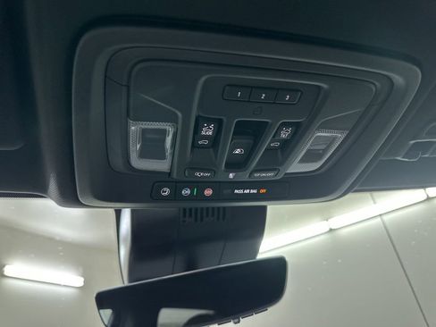 New 2026 Chevrolet Silverado 1500 High Country AWD/4WD image 42