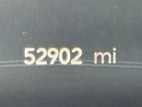 Used 2024 Chrysler Pacifica Touring-L image 15