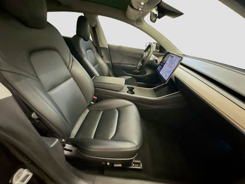 Used 2019 Tesla Model 3 Long Range image 33