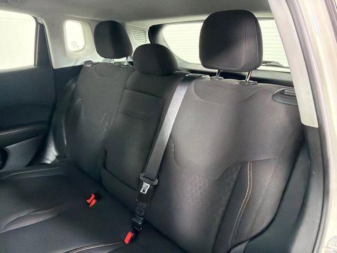 Used 2018 Jeep Compass Sport FWD image 18