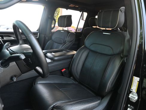 Certified 2023 Jeep Grand Wagoneer Series II w/ Quick Order Packagew 28T AWD/4WD image 16