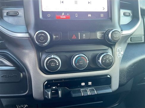 Used 2024 RAM 3500 Big Horn image 15