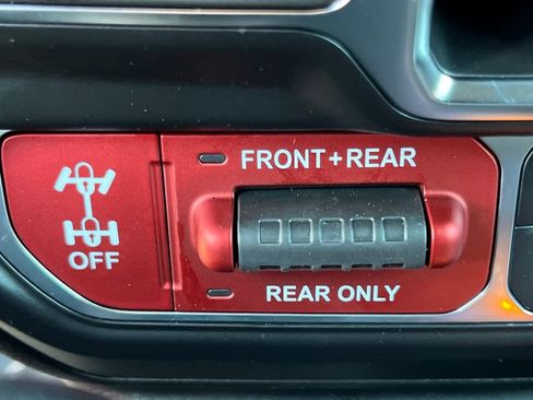 New 2026 Jeep Wrangler Unlimited Rubicon AWD/4WD image 33