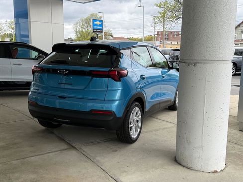 New 2027 Chevrolet Bolt LT FWD image 5