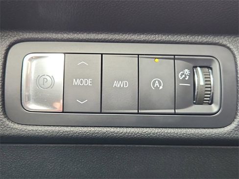 Used 2025 Chevrolet Traverse Z71 w/ Enhanced Driving Package image 18