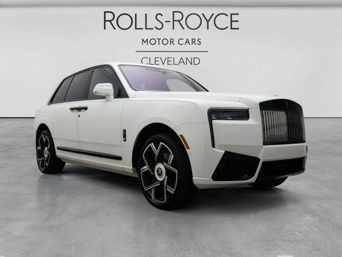 Certified 2025 Rolls-Royce Cullinan Black Badge AWD/4WD image 19