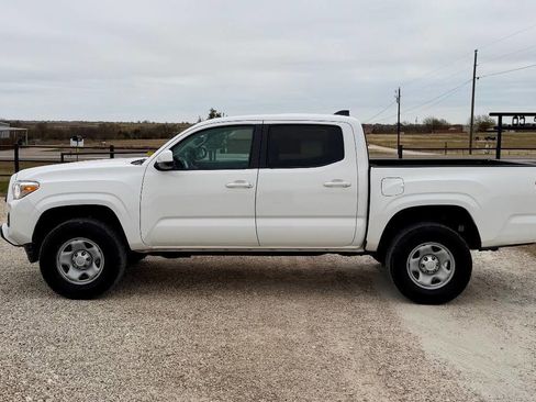 Used 2021 Toyota Tacoma SR image 5