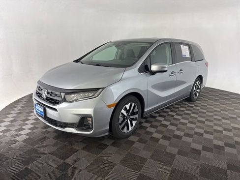 Certified 2026 Honda Odyssey EX-L image 5