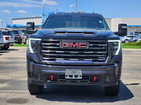 Used 2024 GMC Sierra 2500 AT4 w/ AT4 Premium Plus Package AWD/4WD image 2