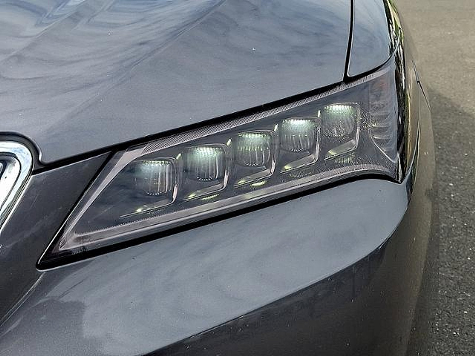 Used 2017 Acura TLX w/ Technology Package FWD image 29