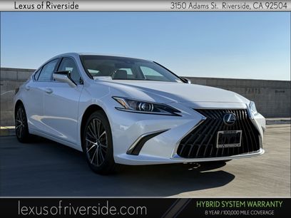 New 2025 Lexus ES 300h w/ Premium Package