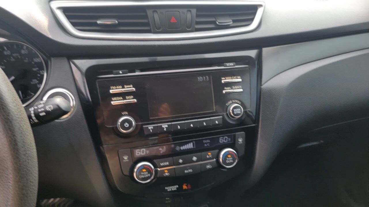 Used 2015 Nissan Rogue SV FWD image 28