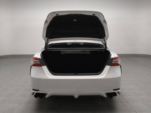 Used 2020 Toyota Camry XSE image 29