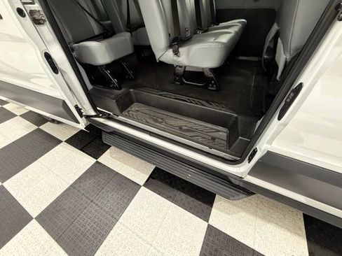 Used 2015 Ford Transit 350 XL image 20
