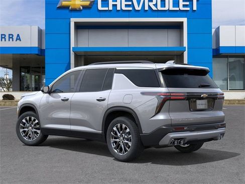 New 2026 Chevrolet Traverse LT w/ Sun and Wheel Package AWD/4WD image 3