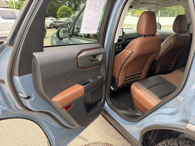 Used 2025 Ford Bronco Sport Outer Banks w/ Sasquatch Outer Banks Package AWD/4WD image 9
