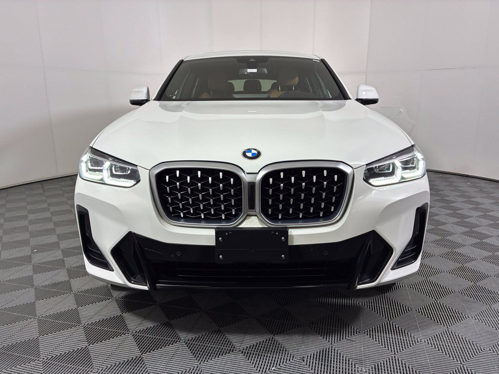 Used 2022 BMW X4 xDrive30i w/ M Sport Package 2 AWD/4WD image 3