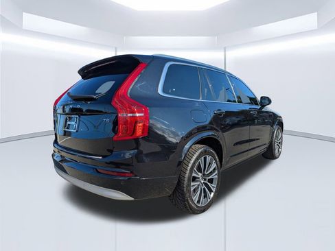 Used 2022 Volvo XC90 T5 Momentum w/ Protection Package Premier image 5
