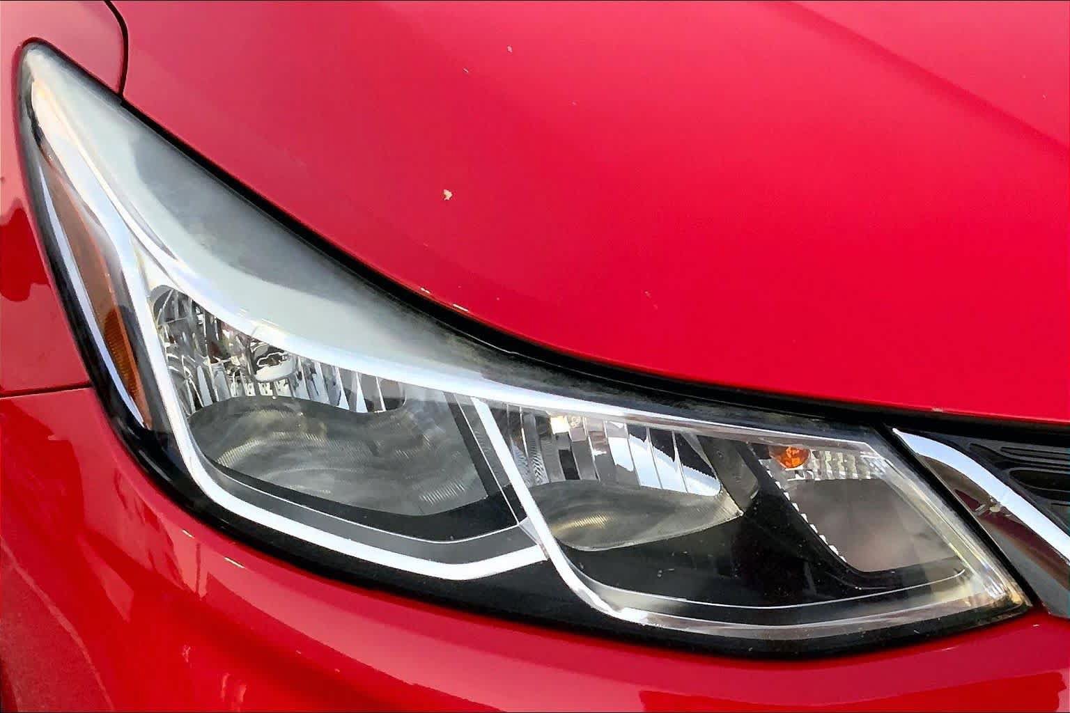 Used 2017 Chevrolet Cruze LS FWD image 23