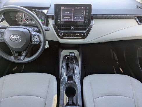 Used 2022 Toyota Corolla LE FWD image 17