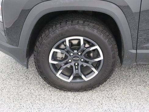 Used 2025 Chevrolet Equinox ACTIV FWD image 11