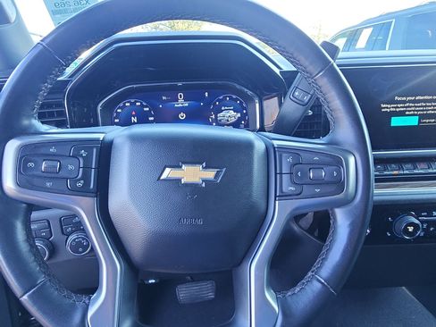 Used 2023 Chevrolet Silverado 1500 LT AWD/4WD image 11