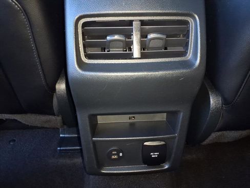 Used 2022 Ford Edge ST-Line w/ Class II Trailer Tow Package image 11